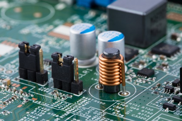 面向自動化生產的機器人PCB上大尺寸電解電容/電感布局規范